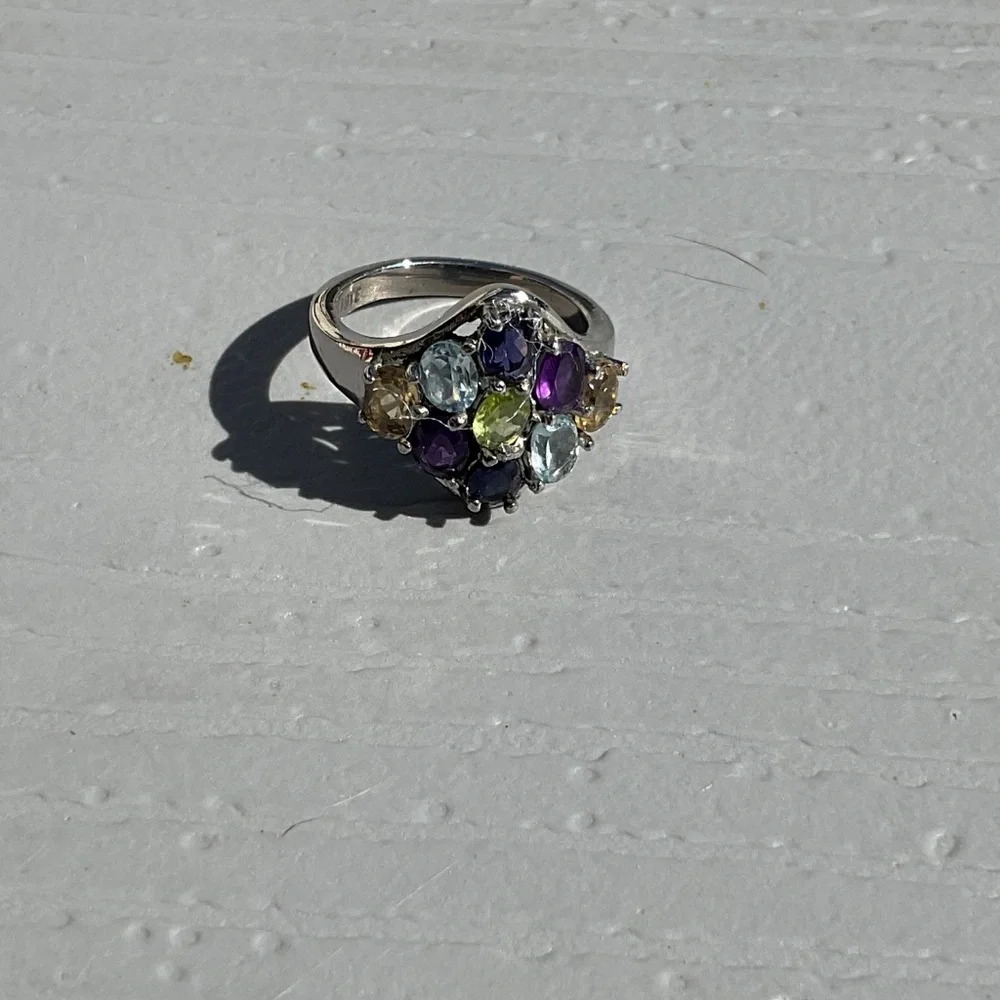 Fashion ring multicolored crystal stones silvertone setting size 8